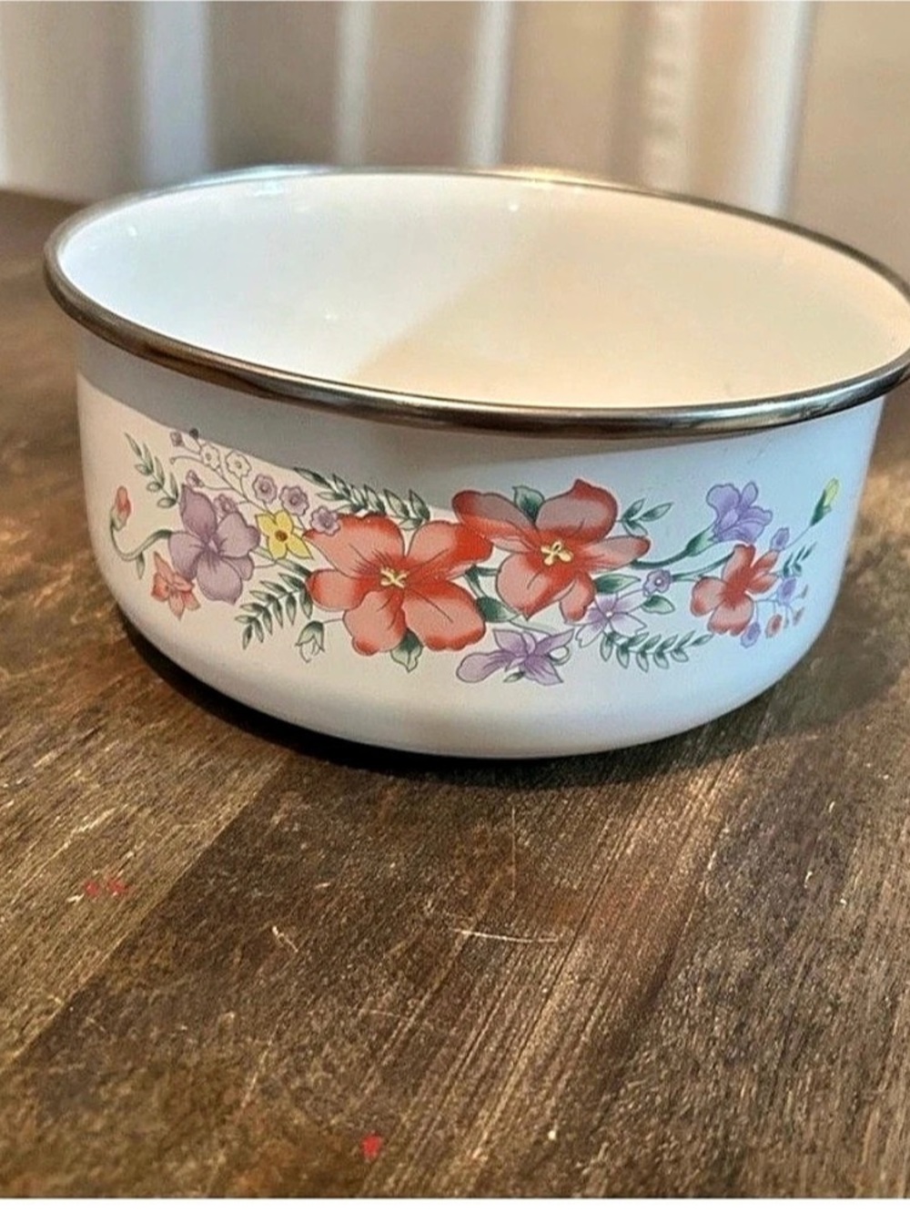 Floral Enamel-Style Bowls Set of 3, White & Red